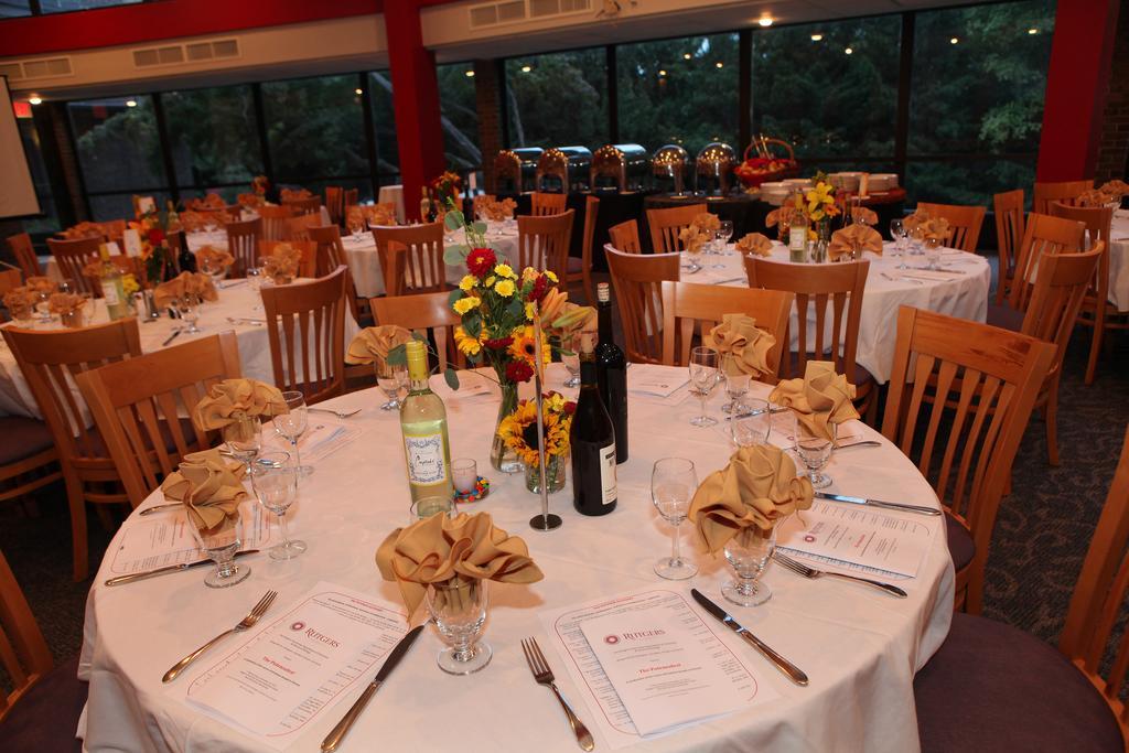 ניו ברונסוויק Rutgers University Inn And Conference Center מראה חיצוני תמונה