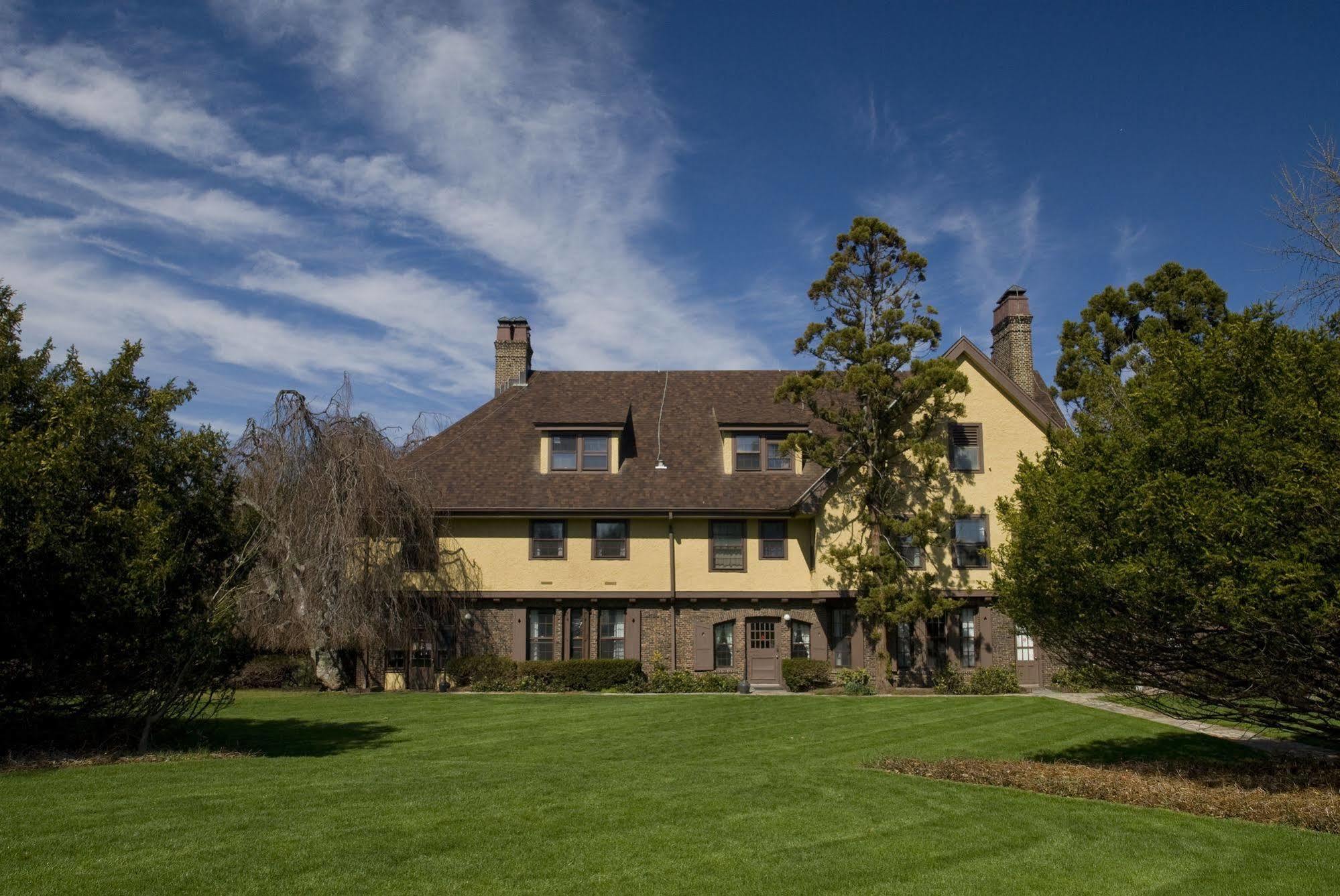 ניו ברונסוויק Rutgers University Inn And Conference Center מראה חיצוני תמונה